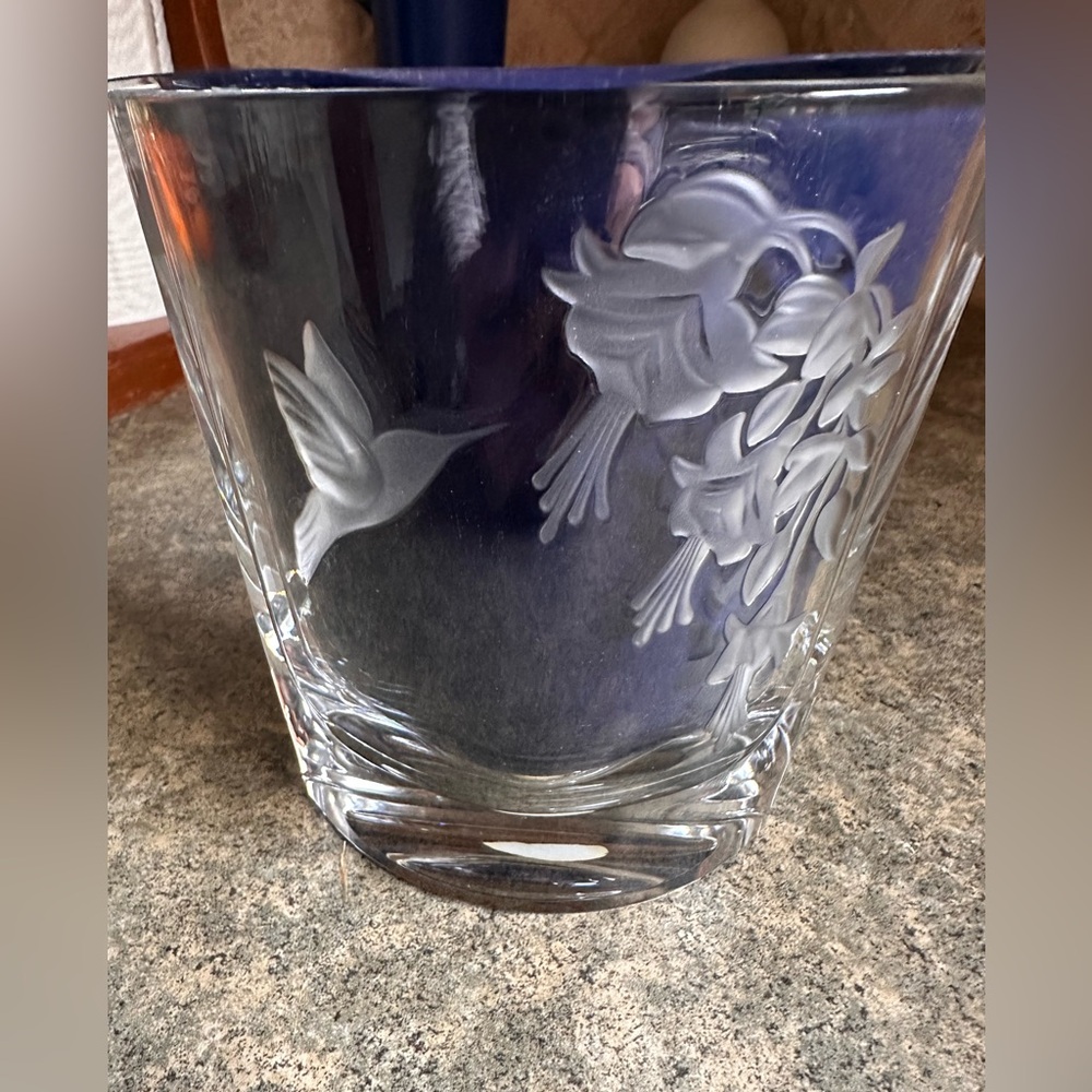 Etched 24% leaded crystal Vase with Hummingbird and Flowers